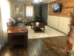 Walnut River's Edge Guesthouse